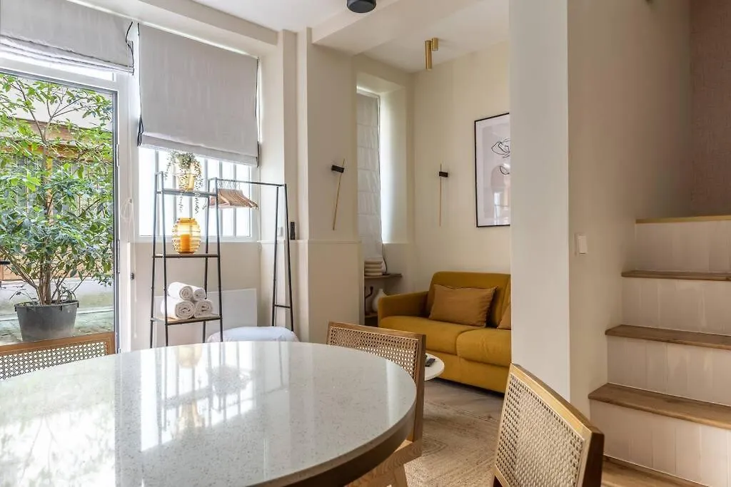 Elegant 4-Star Stay In Central Paris - Suite Apart צרפת