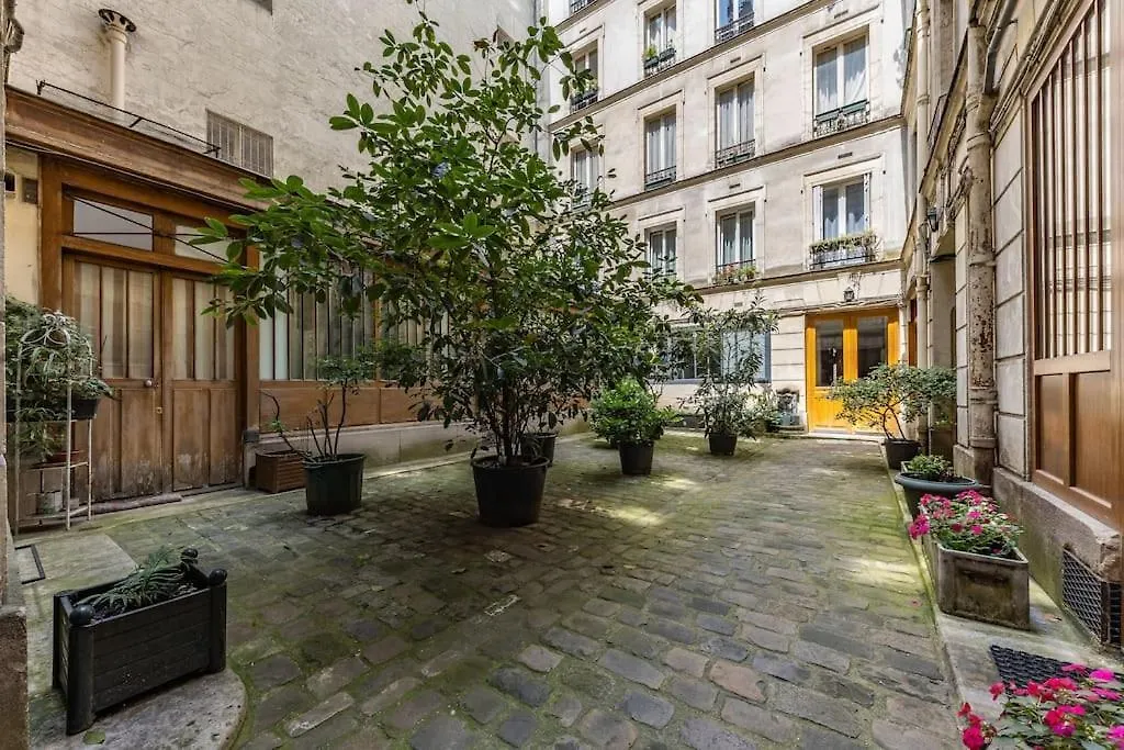 Elegant 4-Star Stay In Central Paris - Suite Apart 0*,  צרפת