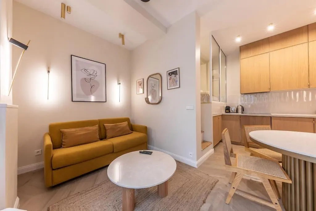 Elegant 4-Star Stay In Central Paris - Suite Apart 0*,
